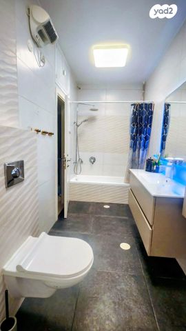 דירה, השר שפירא 3, דרום מערב ותיק, בת ים