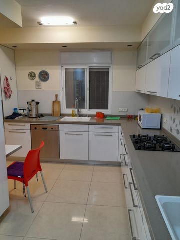 דירת גן, חניתה 45, נווה שאנן, חיפה