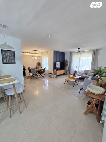 דירה, מרדכי אלקחי 57, ארמון הנציב, תלפיות מזרח, ירושלים