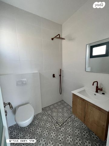 דירת גן, ענבר 89, נעלה, נעלה