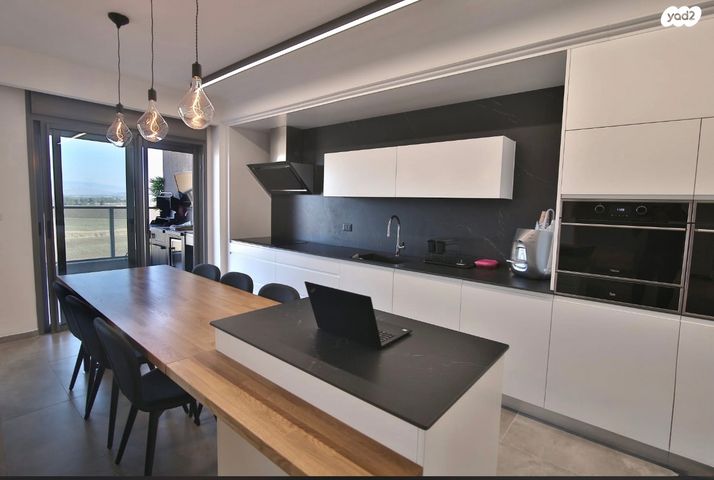 דירה, יקינטון 24, גבעת הרקפות, קרית ביאליק