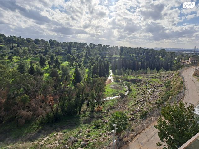 טריפלקס, רבי יוסי בן קיסמא 22, אלעד, אלעד