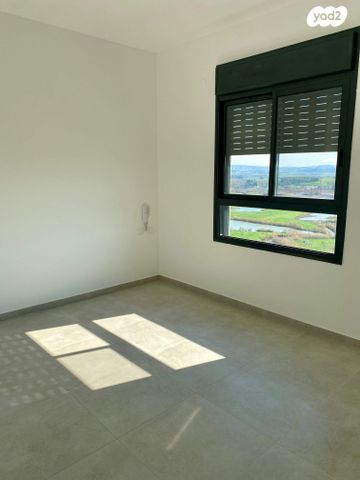 דירה, אריק אינשטיין 1, נאות אפק, אפקה, קרית ביאליק