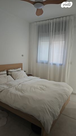 דירה, יואב 14, חרוזים, רמת גן