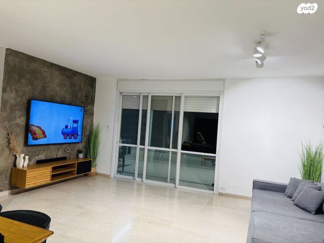 גג/ פנטהאוז, הראשונים 39, קרית חיים מזרחית, חיפה