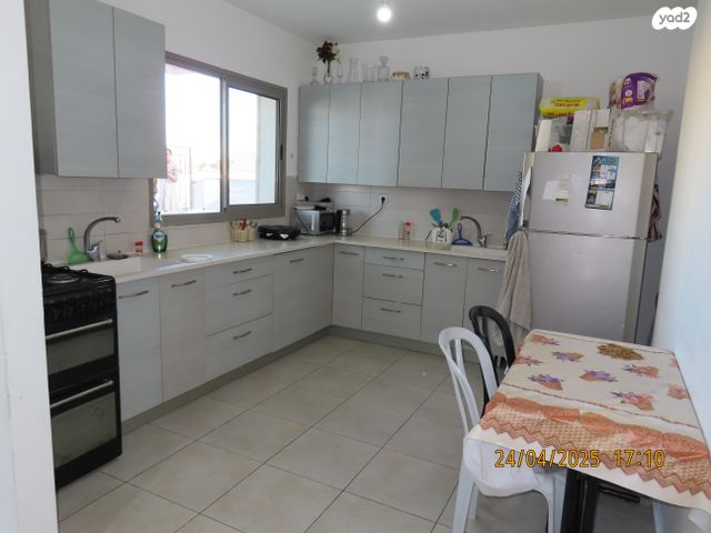 דירה, יונה בן אמיתי 22, רמת אבי עזרי / רמת בית שמש ג-1, בית שמש