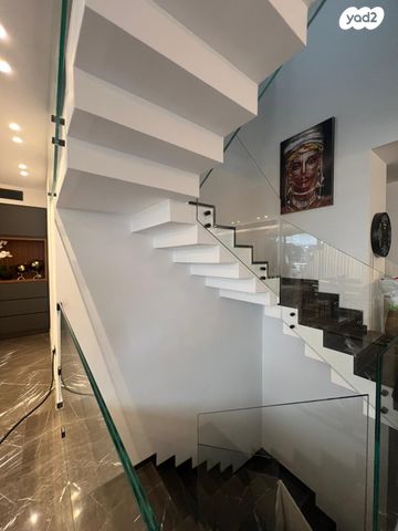 בית פרטי/ קוטג', משה דיין 92, הפארק, כפר סבא