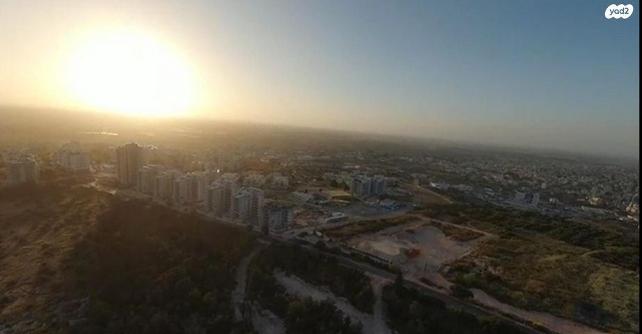 מגרשים, נחל הדס 8, צור יצחק