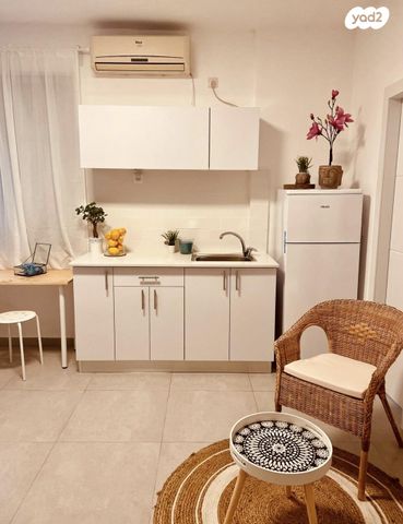 שדרות גלוסקין 23