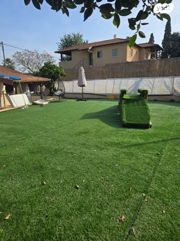 בית פרטי/ קוטג', מורדי הגטאות 6, גני צבי, הוד השרון