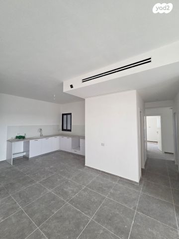 דירה, חבצלת 8, בת חפר, בת חפר