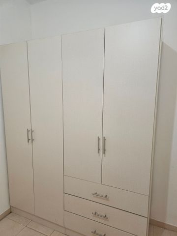 יחידת דיור, הרצל 140, ג' / מרכז מזרח העיר, רחובות