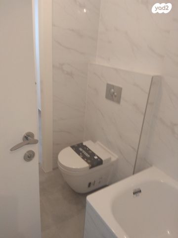 דירה, אריק איינשטיין 1, דרום חדש, פארק הים, בת ים