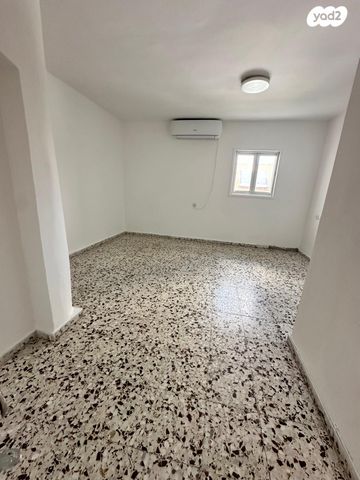 דירה, הדקל 97, שכונה 2, תל מונד