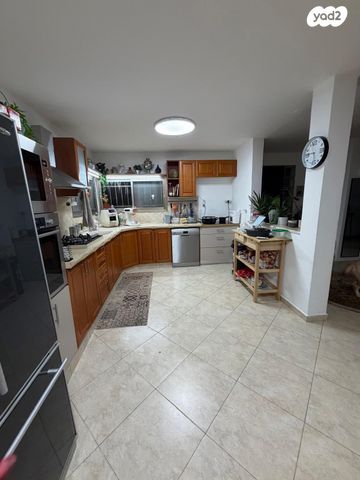 בית פרטי/ קוטג', אירוס הנגב 50, נווה נוי, באר שבע