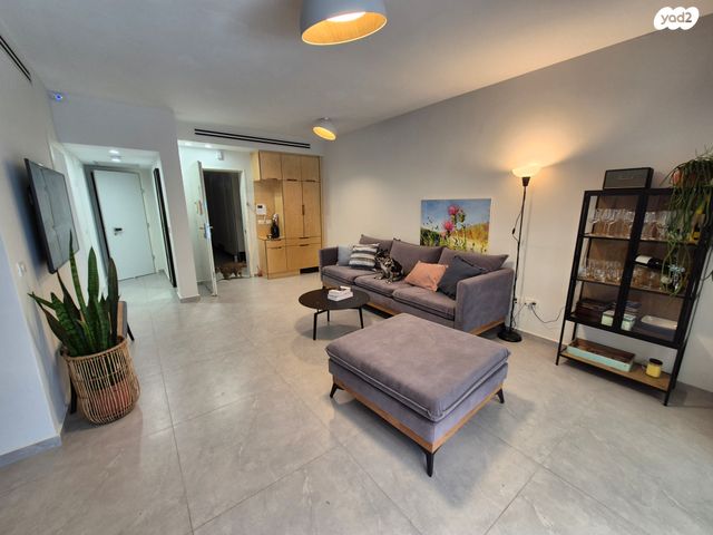 בעל שם טוב 53