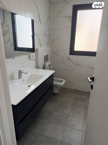 דירה, בראשית 1, אלון, רמת השרון