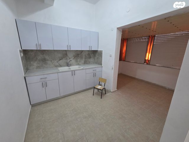 דירה, השילוח 16, גאולה, חיפה