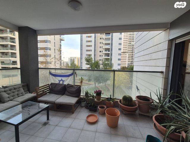 דירה, חיים הרצוג 13, פסגות אפק, ראש העין