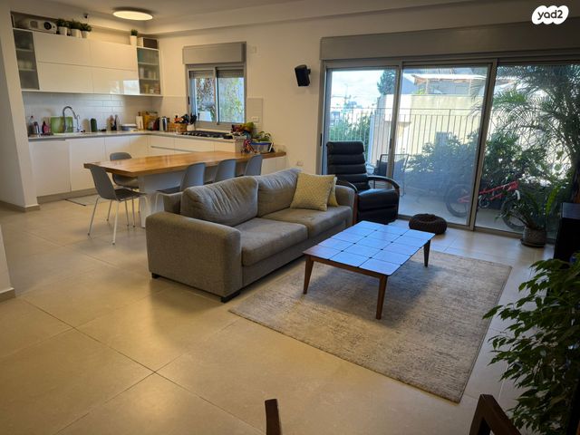 ז'בוטינסקי 54