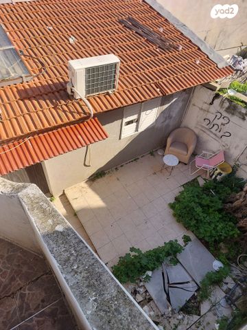 דו משפחתי, מרדכי אנילביץ' 9, נווה זית, לוד