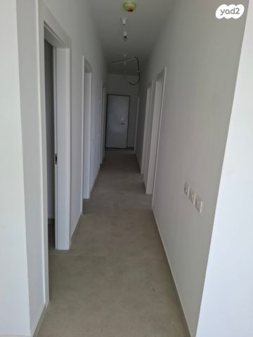 גג/ פנטהאוז, לשם 13, שאר העיר, אריאל