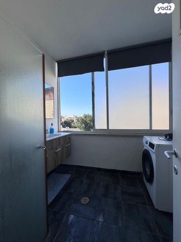 סמטת הדרור 2