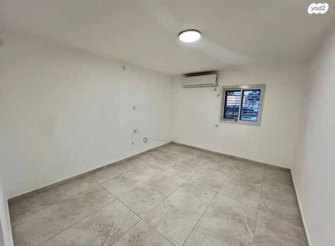 דירה, רחבת סנהדרין 274, גיורא יוספטל, דימונה