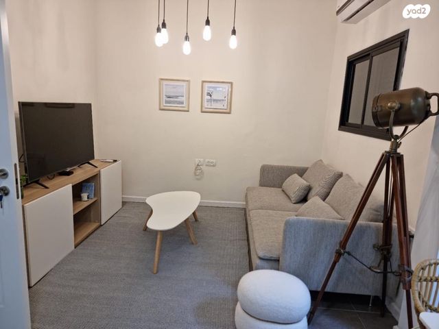 טשרניחובסקי 25