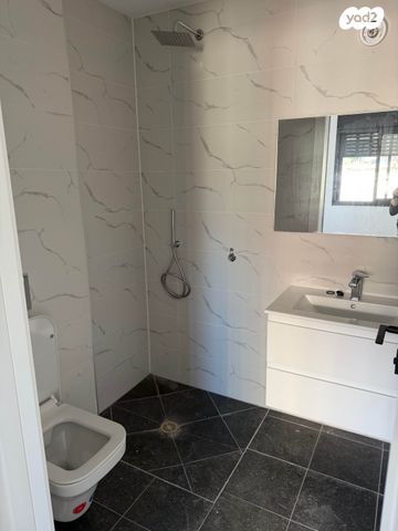 דירה, בראשית 1, אלון, רמת השרון