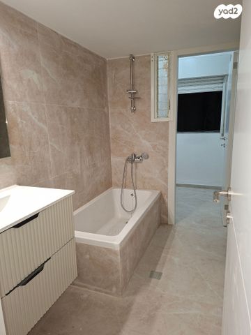 דירה, הראשונים 65, קרית חיים מזרחית, חיפה