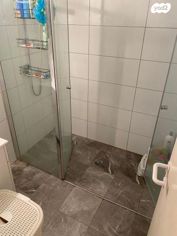 דירה, שדרות ודג'ווד 32, מרכז הכרמל, חיפה