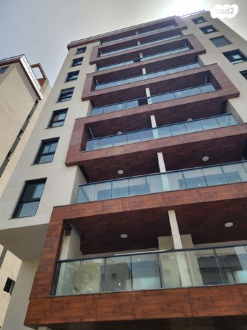 דירה, הרא"ה 153, עליות, רמת גן