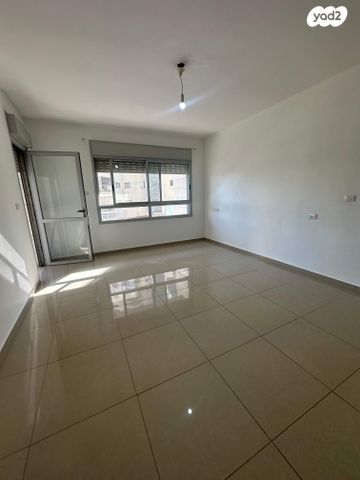 דירה, שדרות רובע יזרעאל 44, רובע יזרעאל סביוני העמק, עפולה