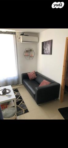 יחידת דיור, שדרות שלמה המלך 57, ממשלתית, לוד