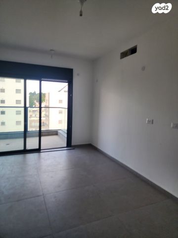 דירה, הרא"ה 153, עליות, רמת גן