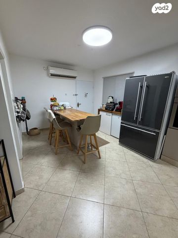 בית פרטי/ קוטג', אירוס הנגב 50, נווה נוי, באר שבע