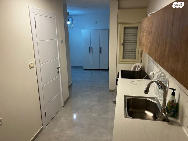 א.ד. גורדון 4