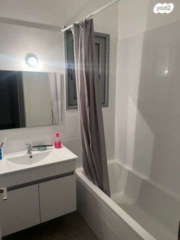 דירה, שדרות ההגשמה 11, בצוותא, חריש