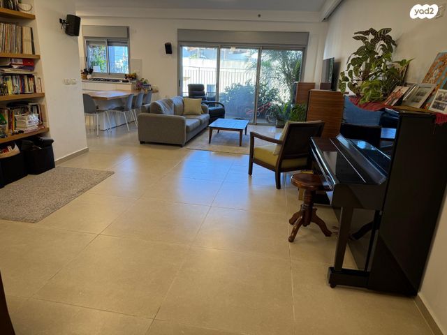 דירה, ז'בוטינסקי 54, ארלוזורוב, גבעתיים