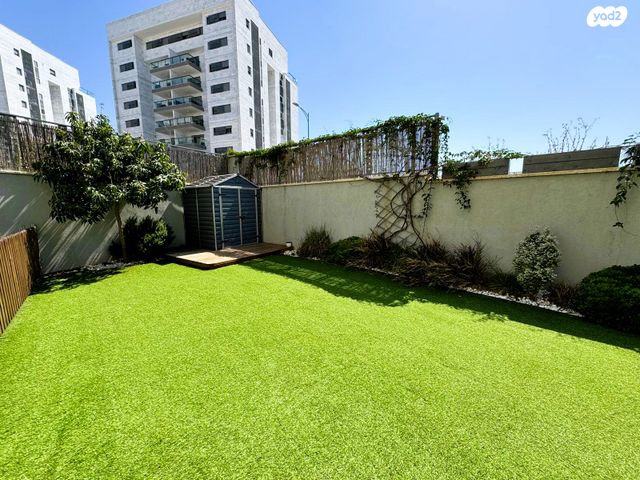 דירת גן, כלנית 5, הפרחים, חריש