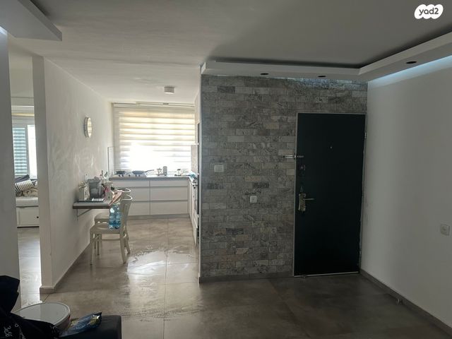 דירה, החרמון 4, קרית שרת מזרח, חולון