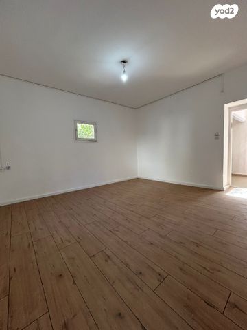 דירת גן, העלייה השנייה 17, בת גלים, חיפה