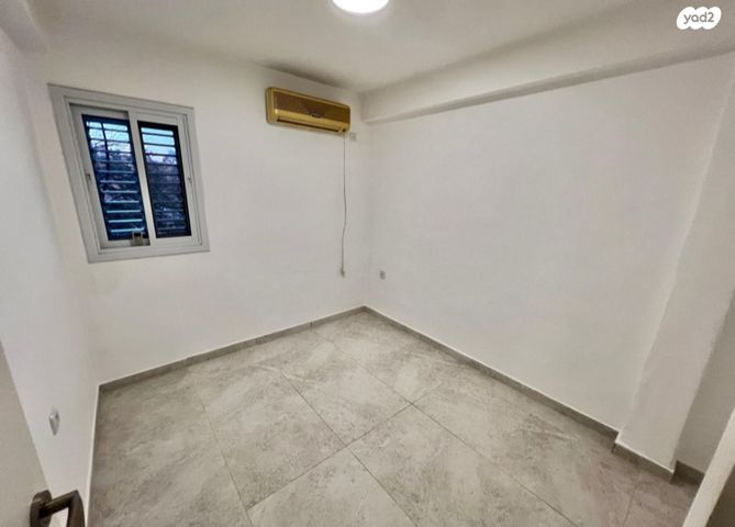 דירה, רחבת סנהדרין 274, גיורא יוספטל, דימונה