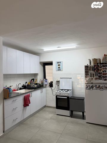 מעפילי אגוז 25