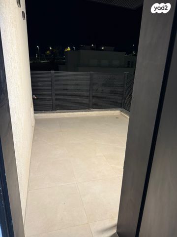 יחידת דיור, העפרוני 295, יובל, יובל