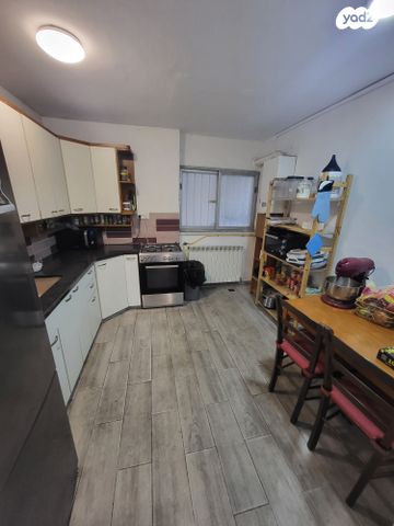 דירה, מבוא הפרטיזנים 304, הגבעה הצרפתית, גבעת שפירא, ירושלים