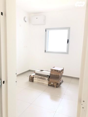 דירה, גרציאני יצחק 6, גני שרונה, קרית הממשלה, תל אביב יפו