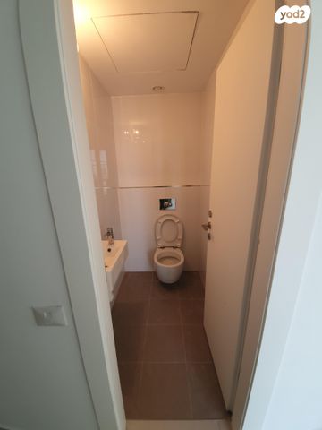 דירה, גרציאני יצחק 6, גני שרונה, קרית הממשלה, תל אביב יפו