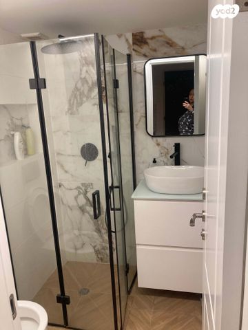 דירה, נסים בכר 5, מחנה יהודה - לב העיר, ירושלים